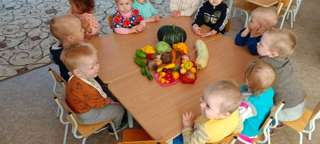 Овощи и фрукты - полезные продукты!
